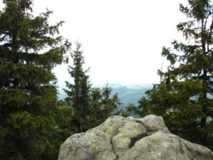 widok ze skalnych czaszy